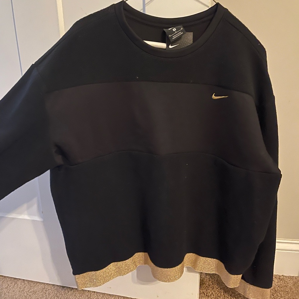 Women’s Nike Therma Sweatshirt